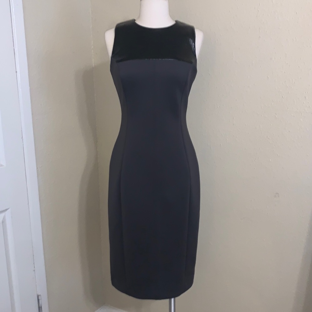 CALVIN KLIEN BLACK SLEEVELESS MIDI CAREER DRESS